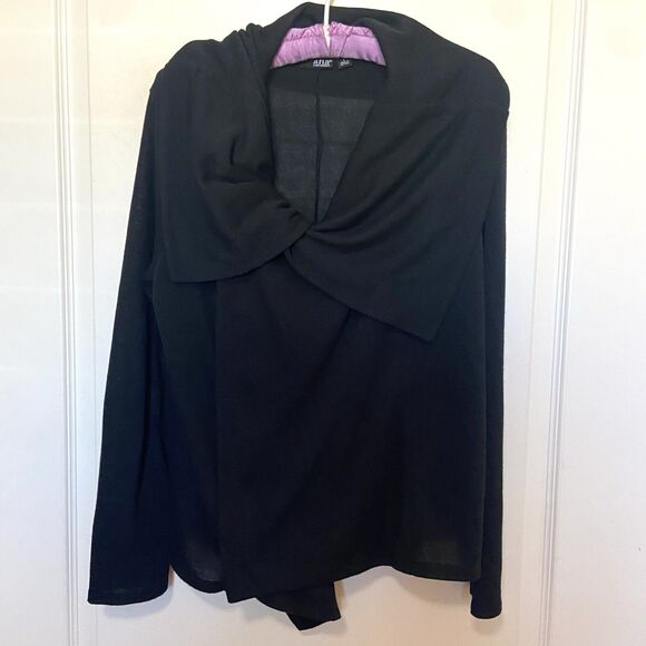 a.n.a A New Approach Moto Hidden Zip Twist Front Sweater Black Size Large - Picture 1 of 10